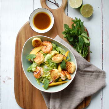 quenelle-bun-salad-with-shrimp-and-mango