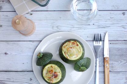 Courgettes-farcies-aux-RAP-Emmental-oignons-rissole╠üs-SAINT-JEAN