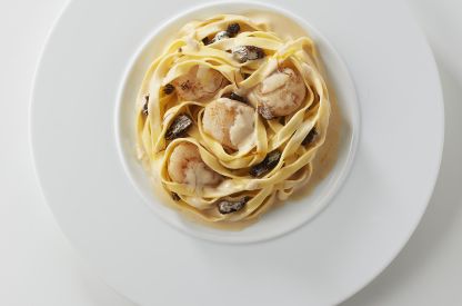 Tagliatelles aux Saint Jacques, morilles et safran