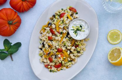 Salade-de-crozets-aux-légumes-d'été,-tzatziki-et-menthe