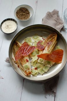 ravioles-endives-caramelises-chips-de-jamboncru