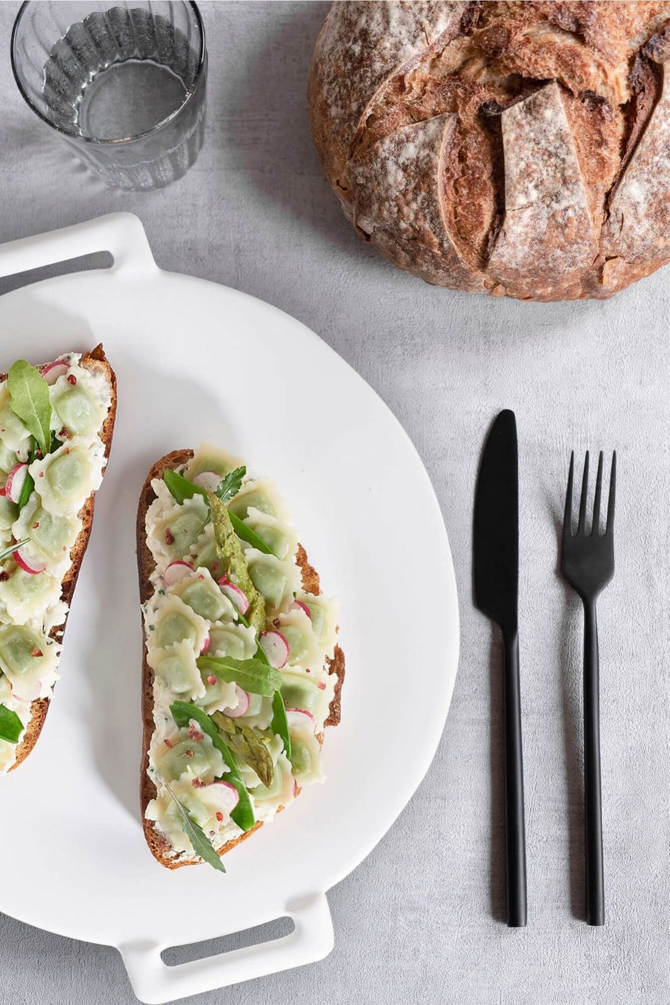 Tartine printanière aux ravioles du Dauphiné