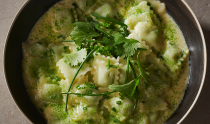 poached-ravioles-in-a-creamy-sauce