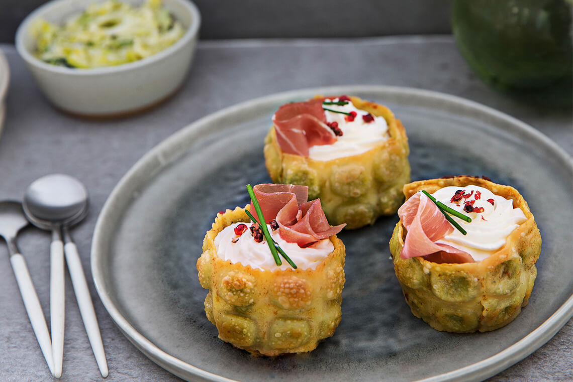 ravioles-cups-croustillantes-saumon-fondue-de-poireau-chevre